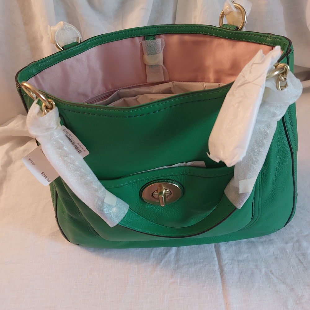 Coach Green Shoulder Bag with Gold Accents - Picture 4 of 7